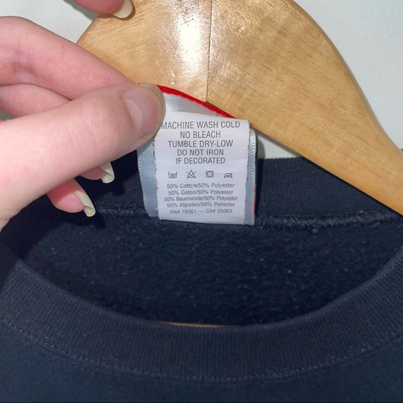 Vintage Walt Disney World Crew Neck Sweatshirt - Picture 4 of 7